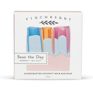 (3/30$) Finchberry Bambou + Sea Salt. Handcrafted Coconut Milk Bar Soap